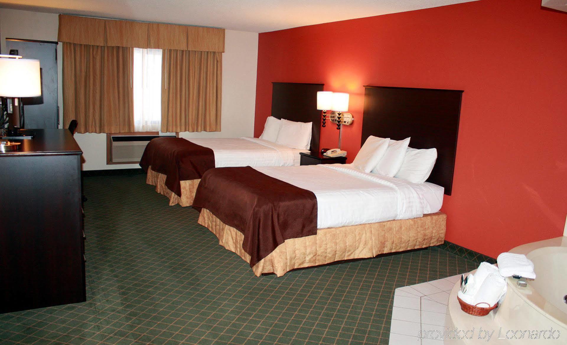 Americinn By Wyndham Rogers Екстер'єр фото